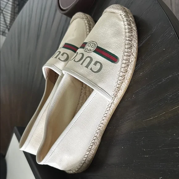 Gucci Women's Beige Espadrilles with Logo - Picture 10 of 12